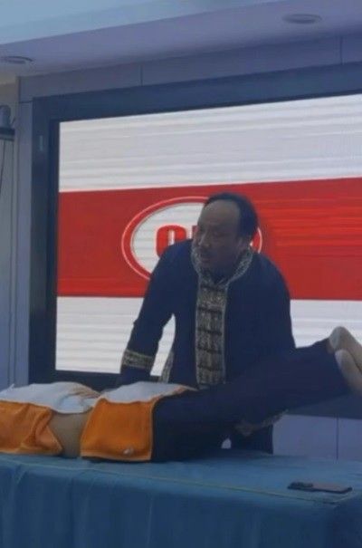 两会重点推荐专题报道 人民的好医生——符忠来