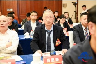 湖北省巴东县红鹰成品油有限公司董事长肖显盛