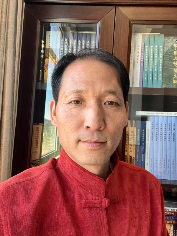 访天津市贤德堂教育信息咨询服务有限公司董事长谢宗润