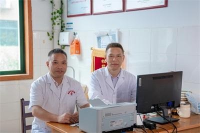 杏林薪火暖桑榆 盟动乡间传岐黄