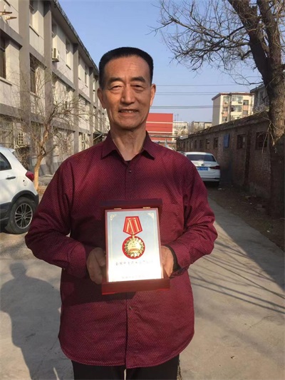 人民新闻网官网特别报道 银针映丹心：国医大师王庆祥的五十载济世之路