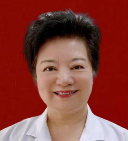 岐黄丹心映两会 匠筑国药谱华章---何明华的中医药传承与担当