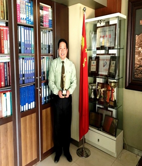 世界科技明星、中华之骄子---记军地融合科学研究院院长毛振刚