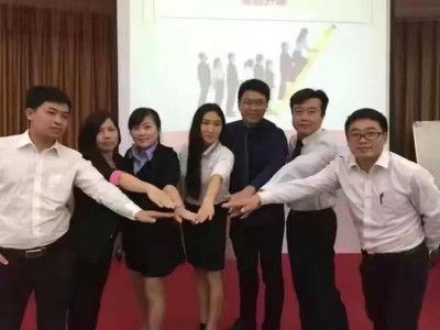 乘十五五东风，筑百年辅料品牌——石狮赣渝辅料高质量发展纪实