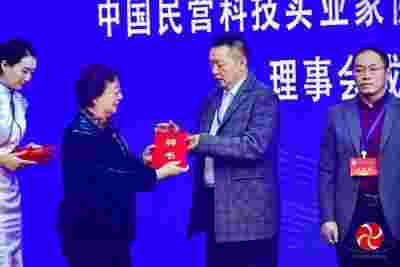 书香氤氲承经典  易学精粹毓新秀 访著名国学易经风水大师---敖弟良