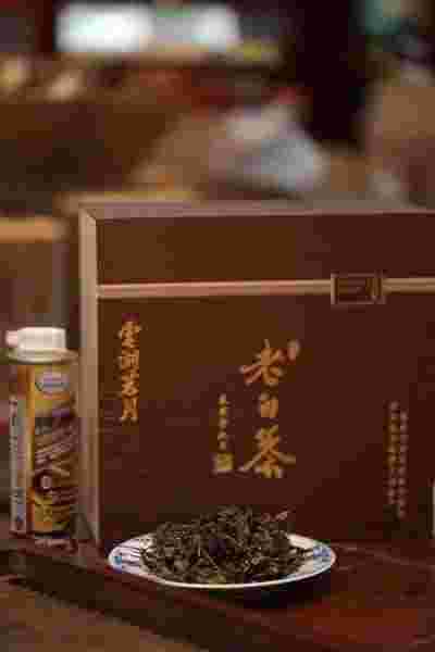 中国当代著名书法家魏敏为猎鹰护卫俱乐部题字