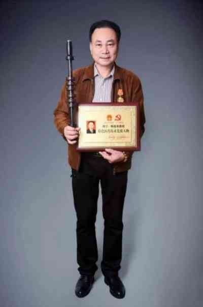 非遗创新型人才中西医结合实践者 (访温州市洞头中西医结合理疗研究所所长陈德来)