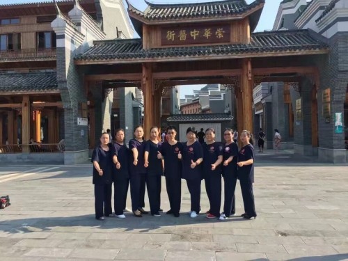 喜迎全国两会特别报道 最美名中医——唐珮翔