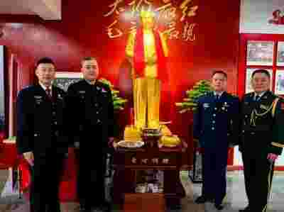 [两会专访] 国际救援创始人---梁文胜